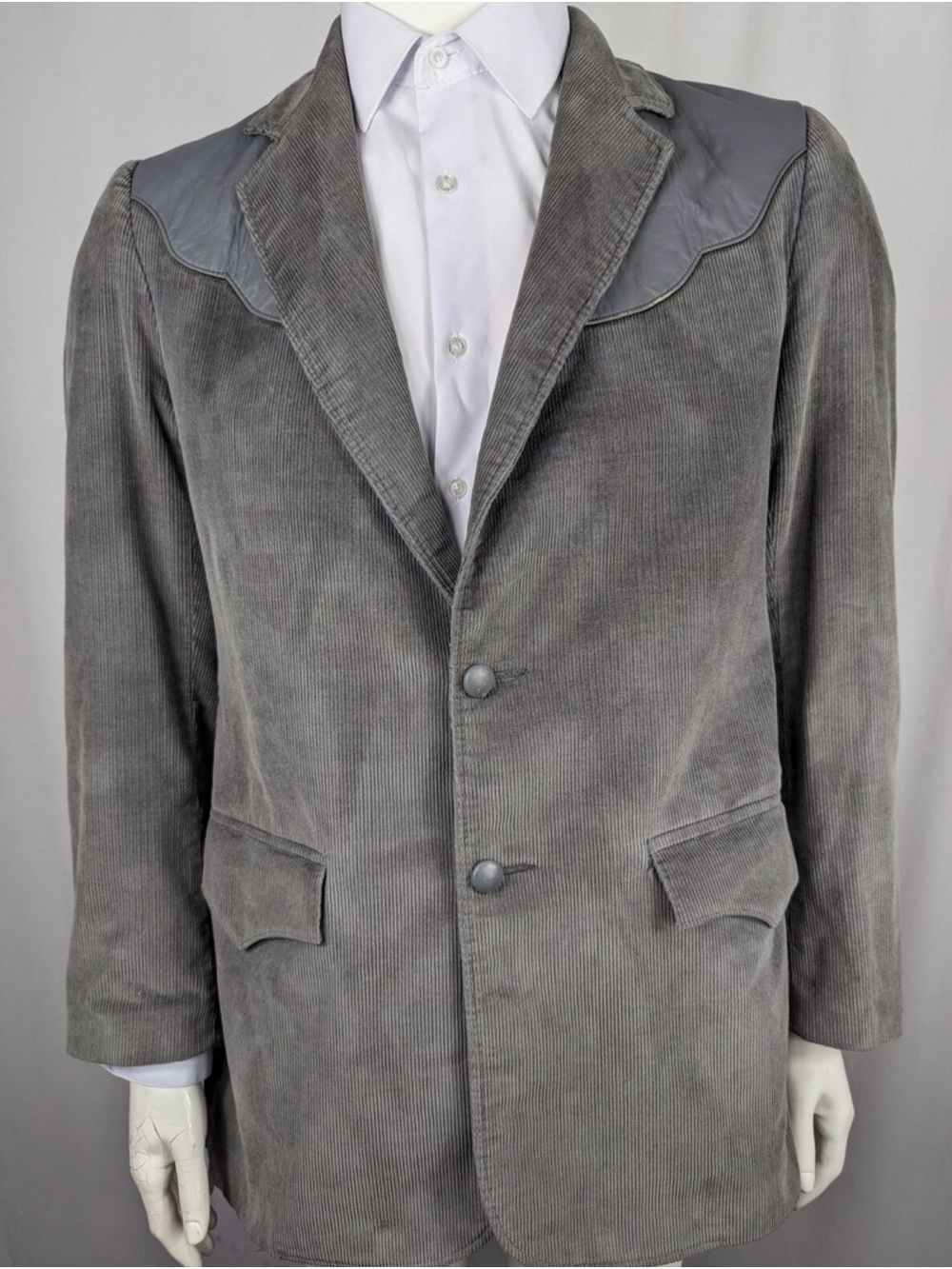 Pioneer Wear Vintage Western Men’s Gray Corduroy Sport Coat EUC Size 42 long